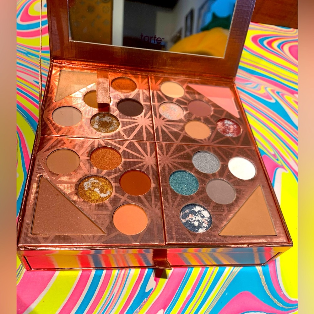 Tarte Gift & Glam ltd. Collectors Palette Set